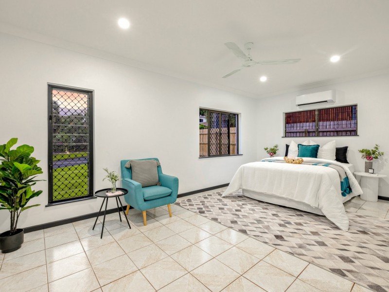 10 Curlewis Close, Brinsmead QLD 4870