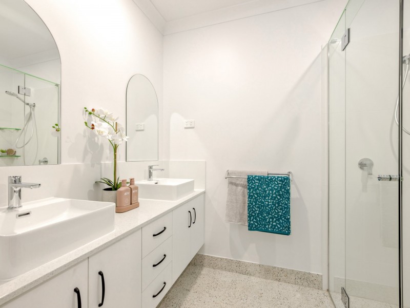 10 Curlewis Close, Brinsmead QLD 4870