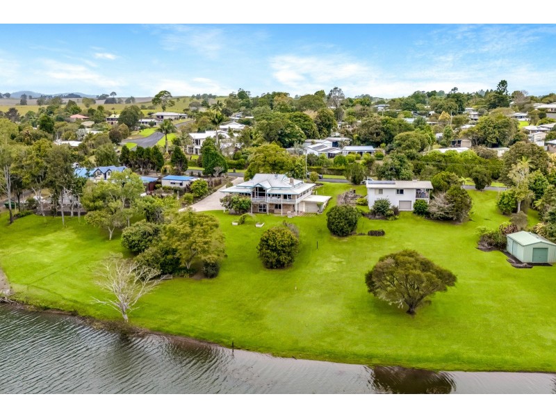 4 The Esplanade, Yungaburra QLD 4884