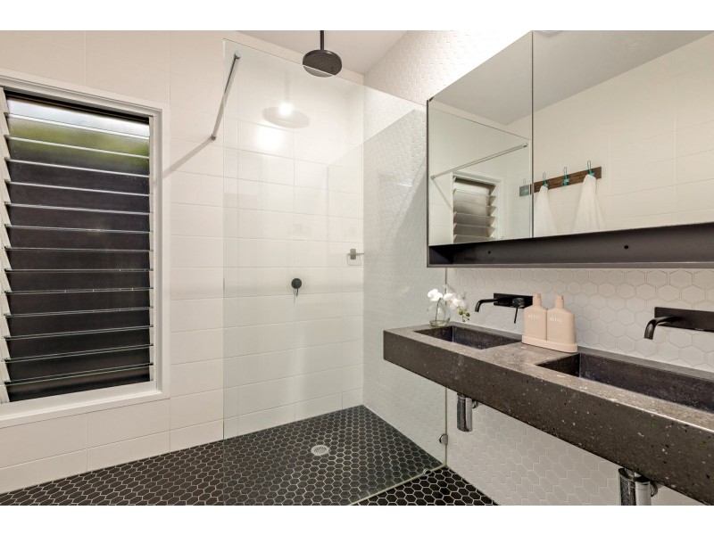 431 Mayers Street, Edge Hill QLD 4870