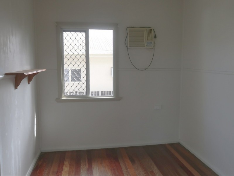 56 Tills Street, Westcourt QLD 4870