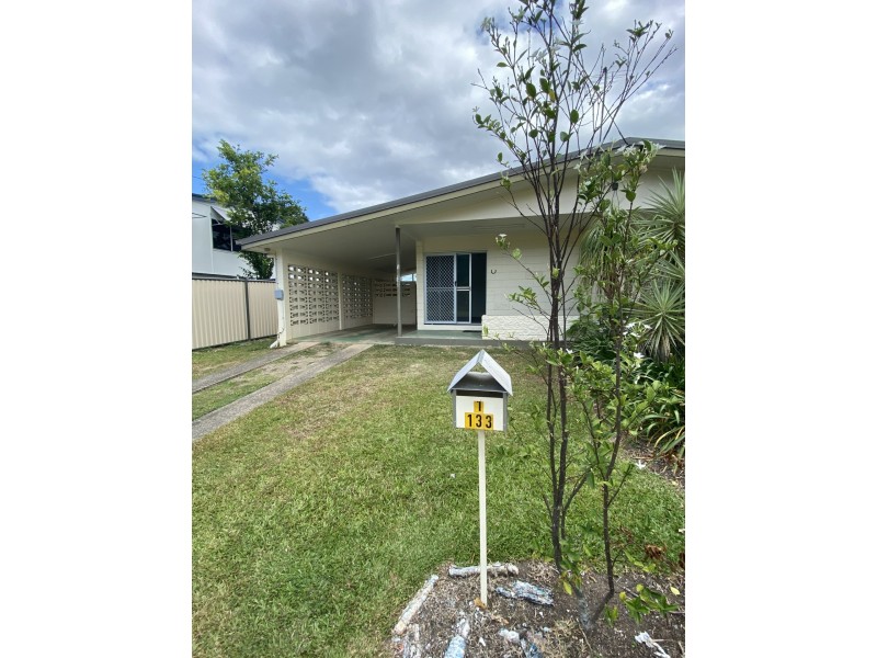 1/133 Russell Street, Edge Hill QLD 4870