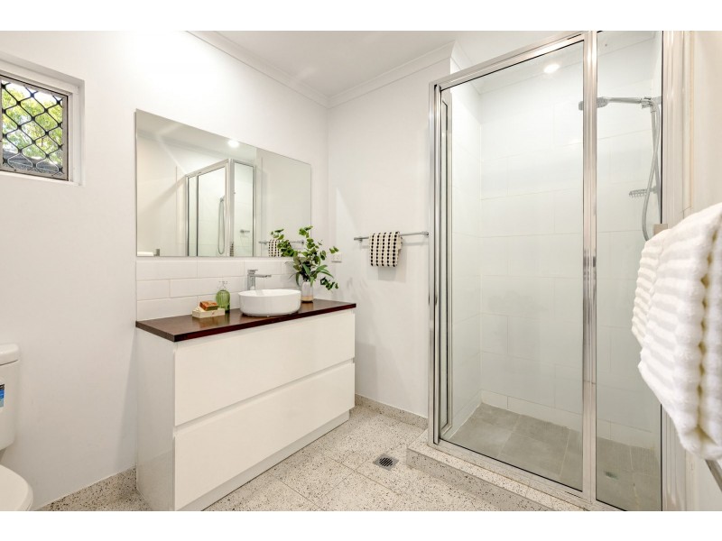 51 Baronia Crescent, Holloways Beach QLD 4878