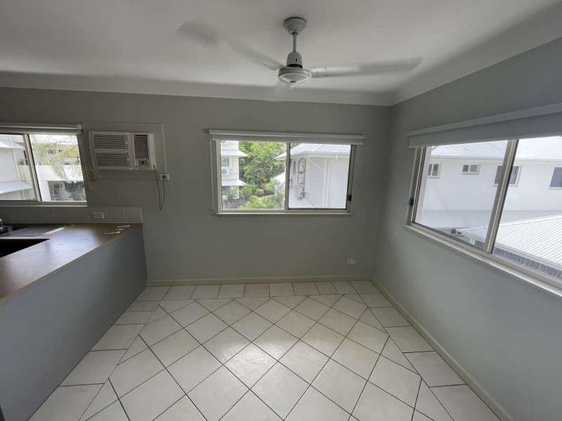 4/5 Lily Street, Cairns North QLD 4870