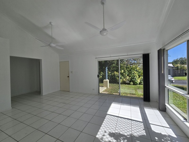 2/9 Lae Street, Trinity Beach QLD 4879