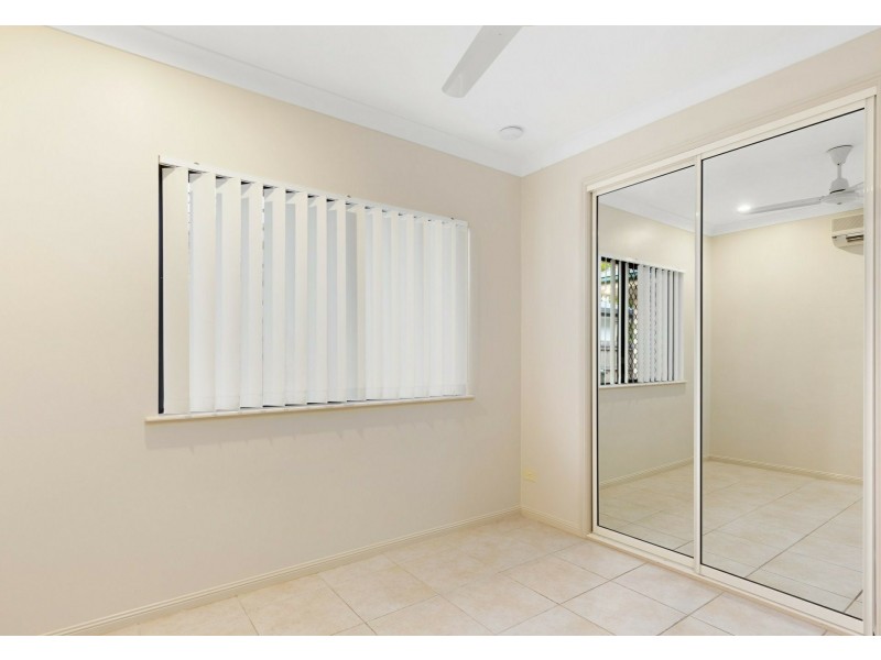 2 Aroona Street, Caravonica QLD 4878