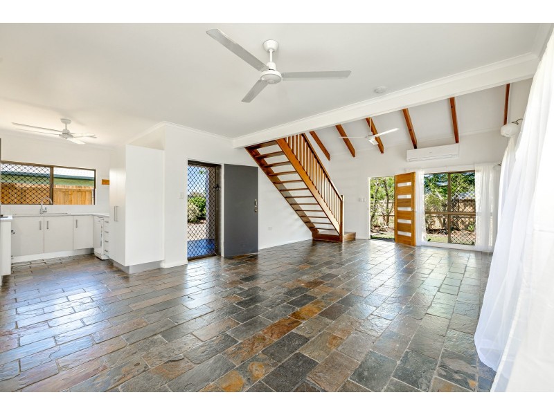 1/34 Turner Street, Whitfield QLD 4870