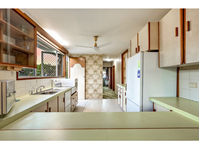 178 Greenslopes Street, Edge Hill QLD 4870