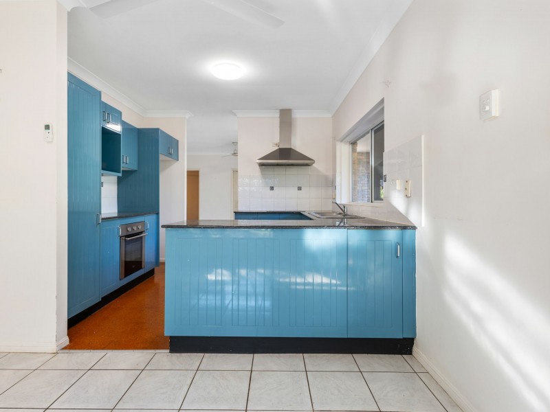 3 Lomatia Close, Redlynch QLD 4870