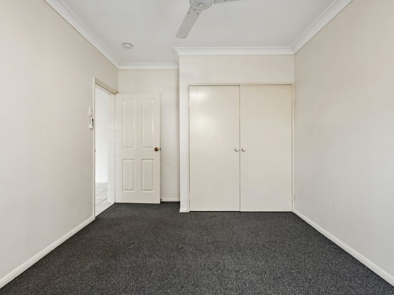 3 Lomatia Close, Redlynch QLD 4870