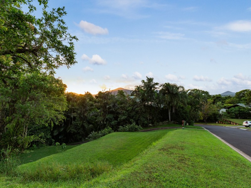 10 Barron View Drive, Freshwater QLD 4870