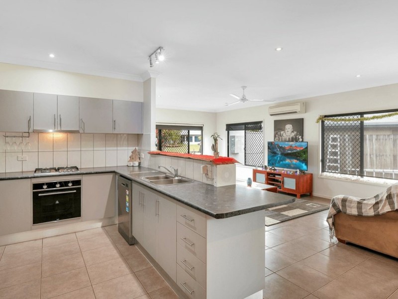 44 Norfolk Circuit, Redlynch QLD 4870