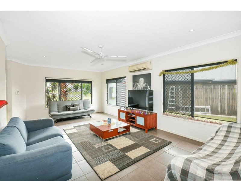 44 Norfolk Circuit, Redlynch QLD 4870