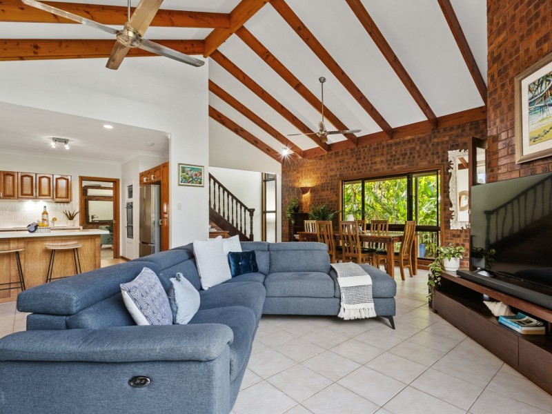 2 Cycas Close, Kamerunga QLD 4870