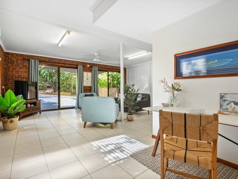 2 Cycas Close, Kamerunga QLD 4870