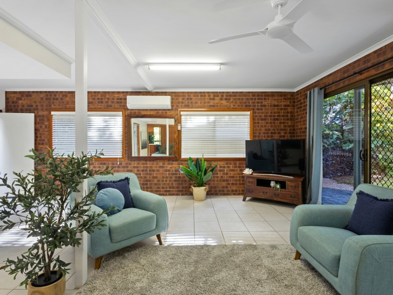 2 Cycas Close, Kamerunga QLD 4870