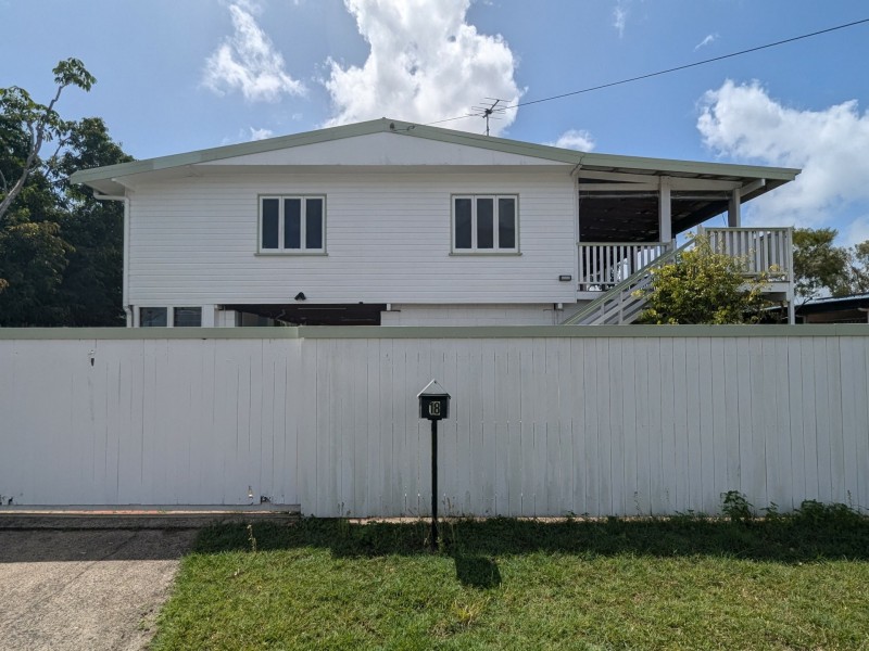 18 Guava Street, Holloways Beach QLD 4878