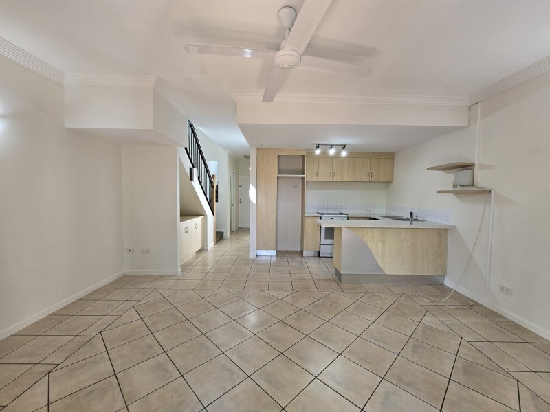 8/10 Digger Street, Cairns North QLD 4870