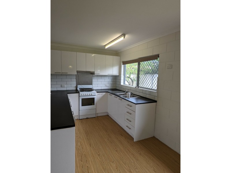 3 Mulligan Street, Manoora QLD 4870