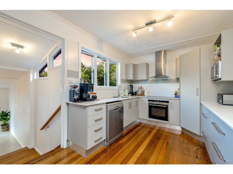 25 Murchison Street, Whitfield QLD 4870