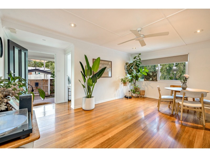 25 Murchison Street, Whitfield QLD 4870