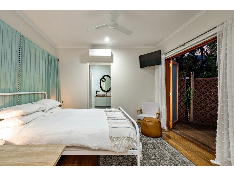 18 Keirle Avenue, Whitfield QLD 4870