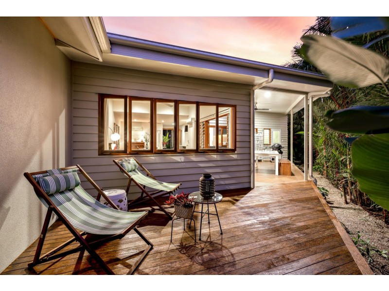 18 Keirle Avenue, Whitfield QLD 4870