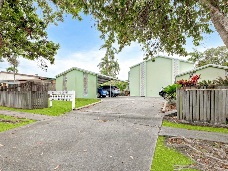 2/346-348 McCoombe Street, Mooroobool QLD 4870
