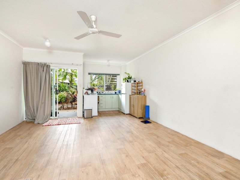 2/346-348 McCoombe Street, Mooroobool QLD 4870