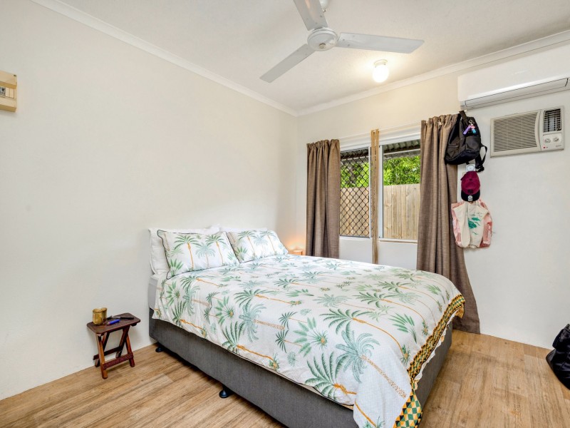 2/346-348 McCoombe Street, Mooroobool QLD 4870