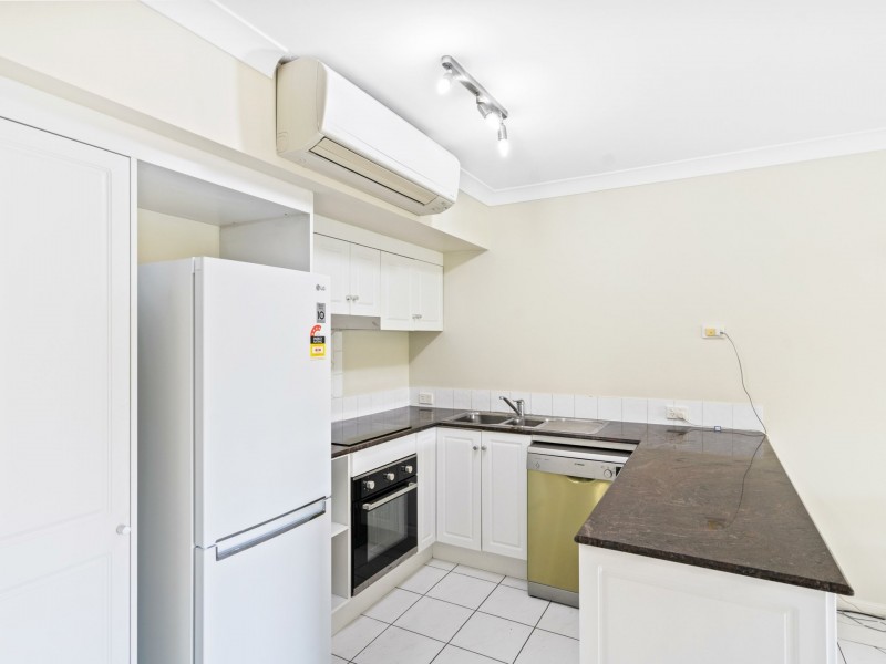 27/293 Esplanade, Cairns North QLD 4870