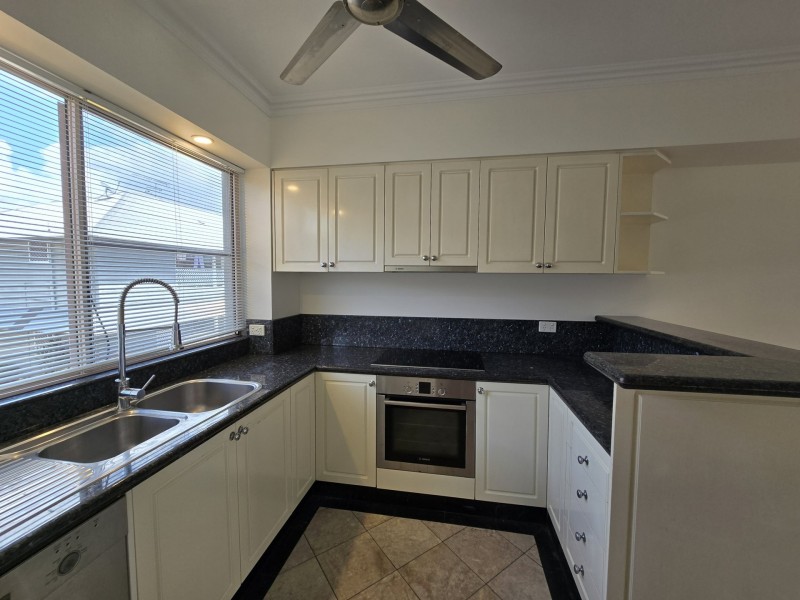 10/267 Esplanade, Cairns North QLD 4870