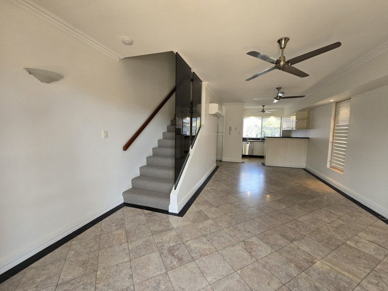 10/267 Esplanade, Cairns North QLD 4870