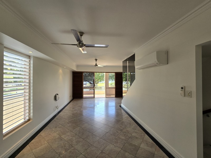 10/267 Esplanade, Cairns North QLD 4870