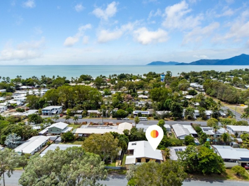 2/8 Jacaranda Street, Holloways Beach QLD 4878