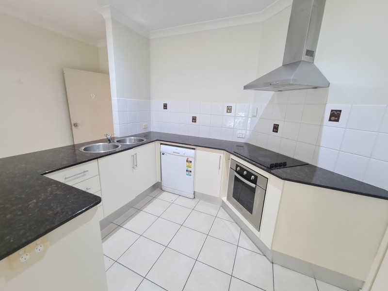 11/72 Digger Street, Cairns North QLD 4870