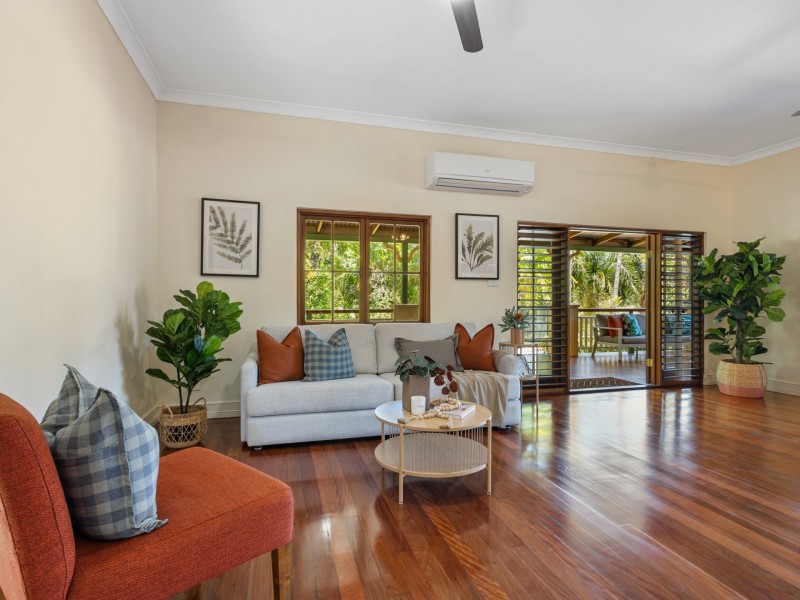 2 Duane Close, Brinsmead QLD 4870