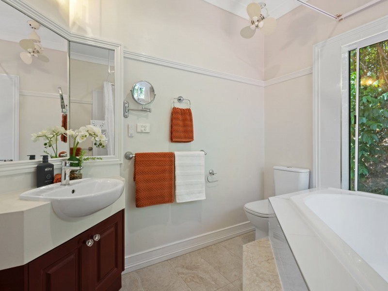 2 Duane Close, Brinsmead QLD 4870