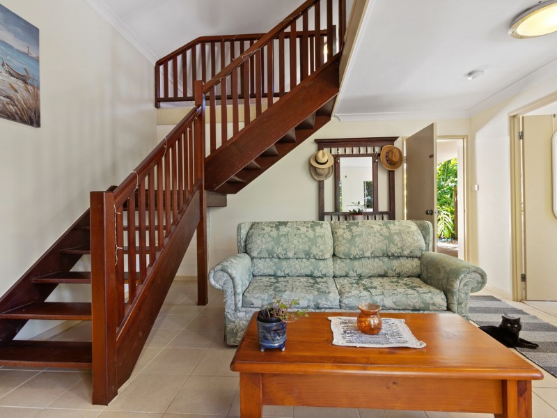 2 Duane Close, Brinsmead QLD 4870