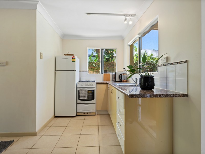 2 Duane Close, Brinsmead QLD 4870