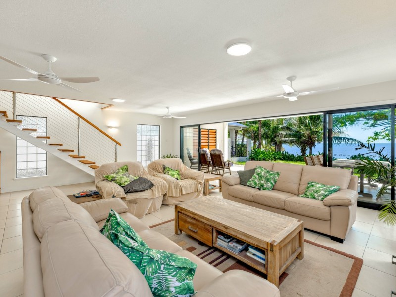 56 Hibiscus Lane, Holloways Beach QLD 4878