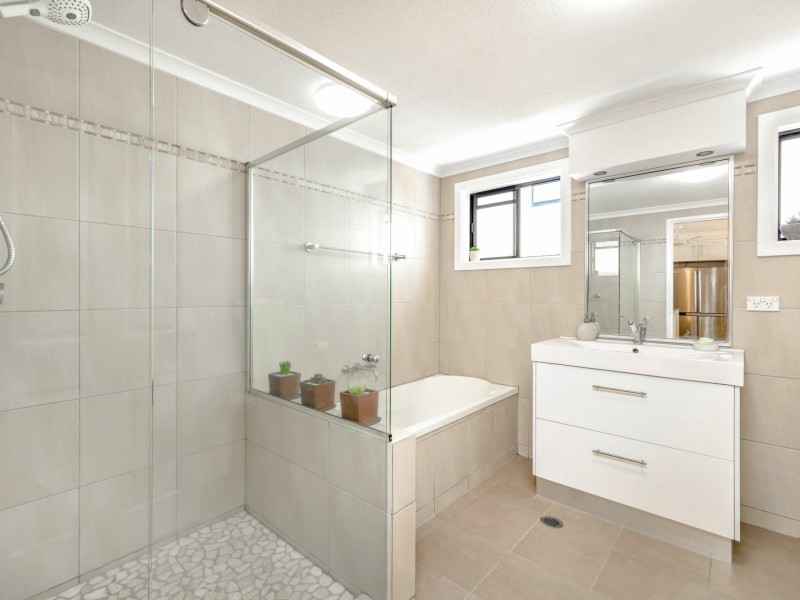 56 Hibiscus Lane, Holloways Beach QLD 4878