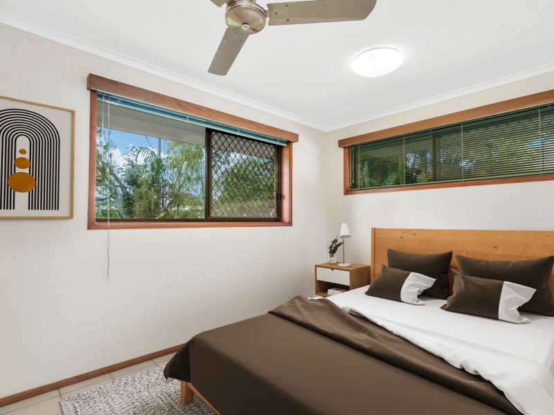 1/5 Briggs Close, Whitfield QLD 4870