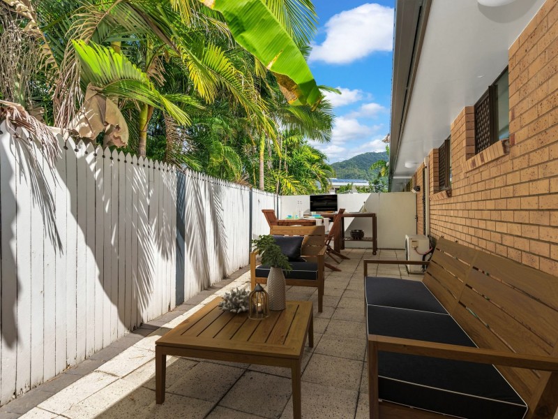 1/5 Briggs Close, Whitfield QLD 4870