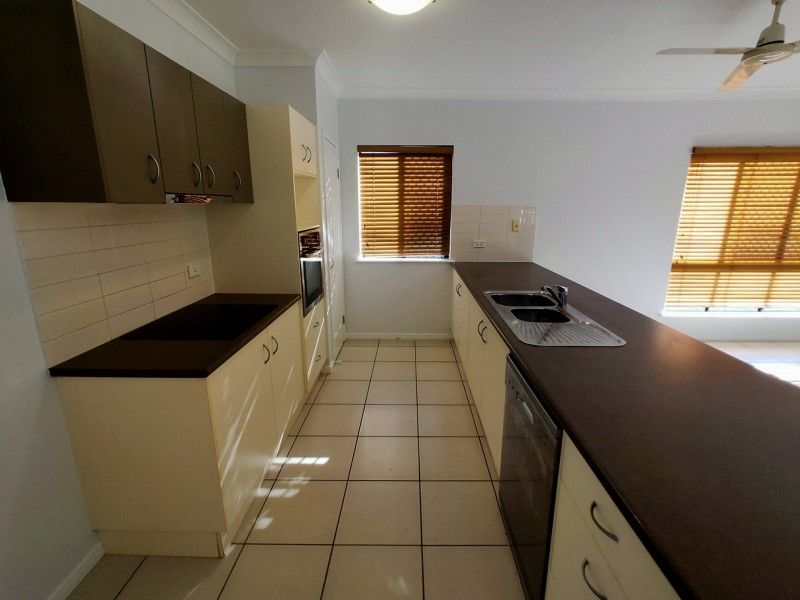 38 Roderick Street, Bentley Park QLD 4869