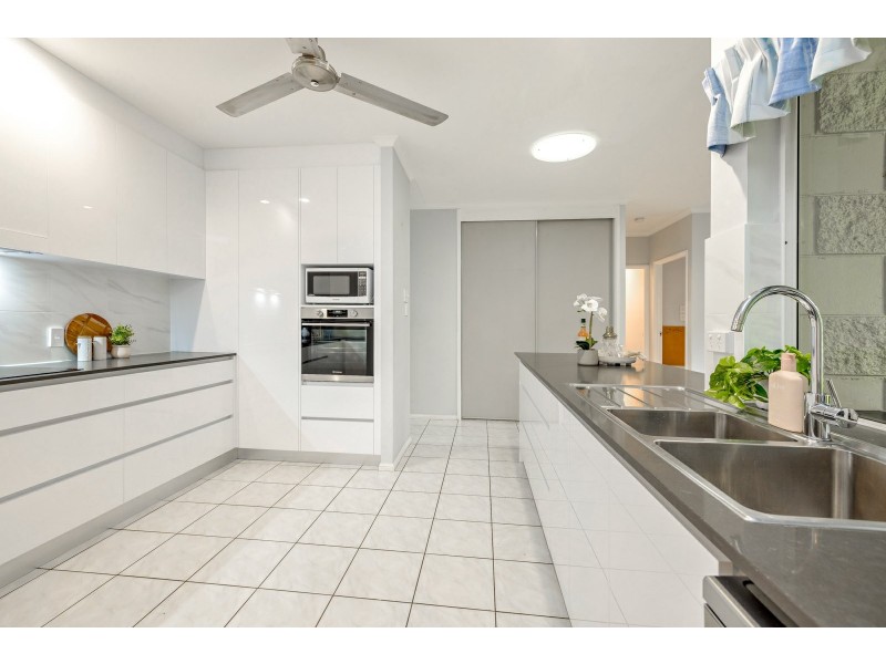 5 Duvir Close, Brinsmead QLD 4870