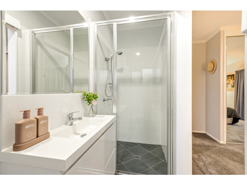 5 Duvir Close, Brinsmead QLD 4870