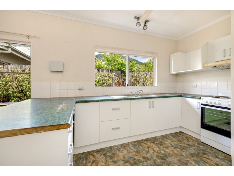 25 Lamb Street, Smithfield QLD 4878