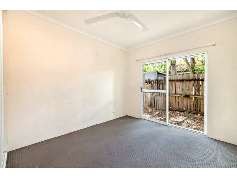 25 Lamb Street, Smithfield QLD 4878
