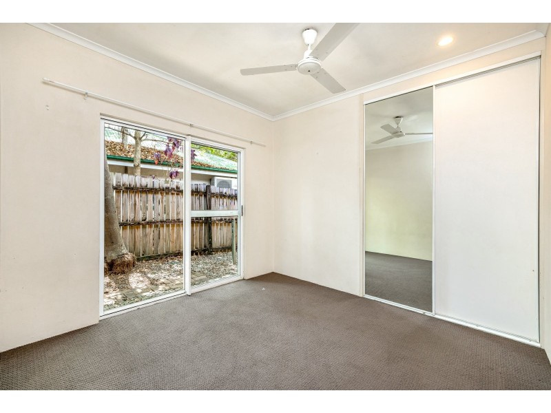 25 Lamb Street, Smithfield QLD 4878